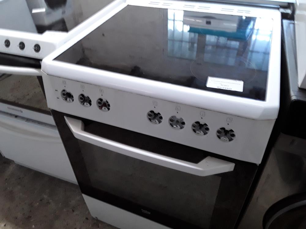 CUISINIERE BEKO VITROCERAMIQUE