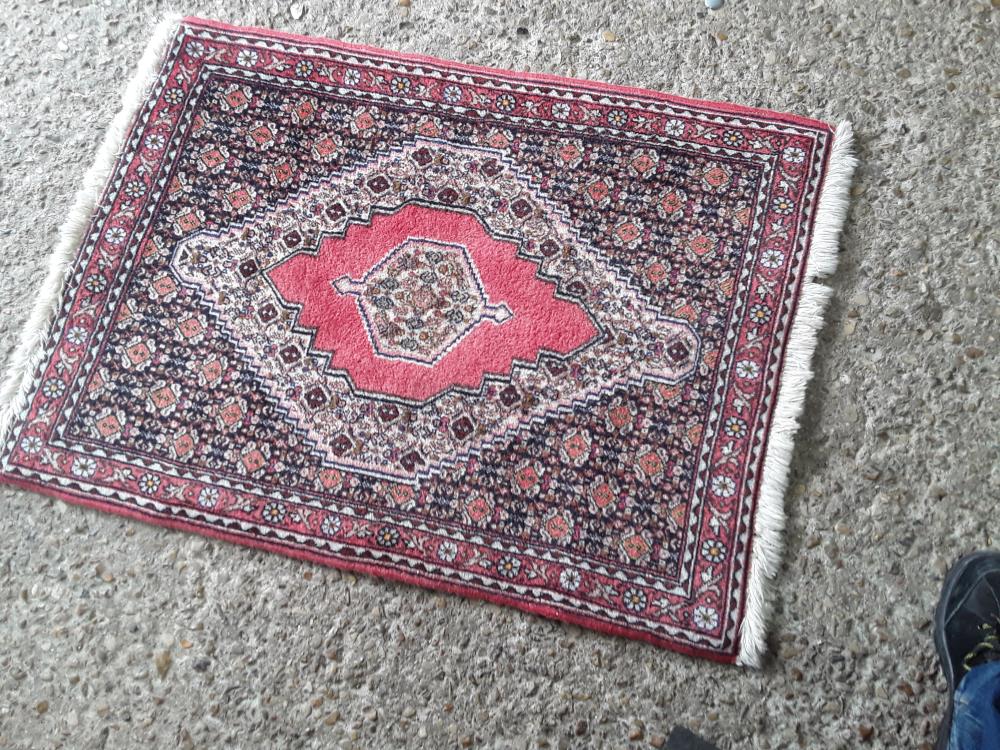 TAPIS LAINE ROUGE 75X100CM