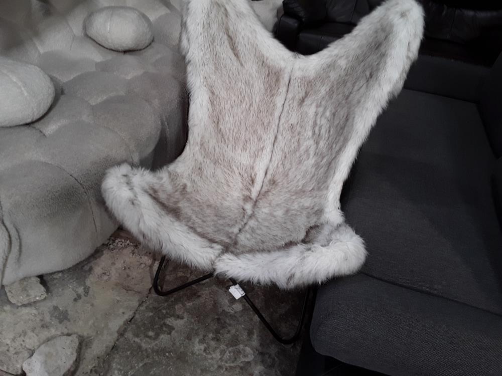 FAUTEUIL PAPILLON FOURRURE SYNTHETIQUE 