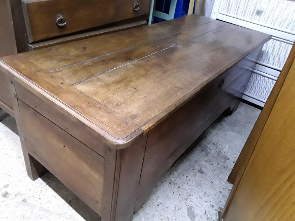 COFFRE CHENE 134CM ANCIEN OUVERTURE DEVANT