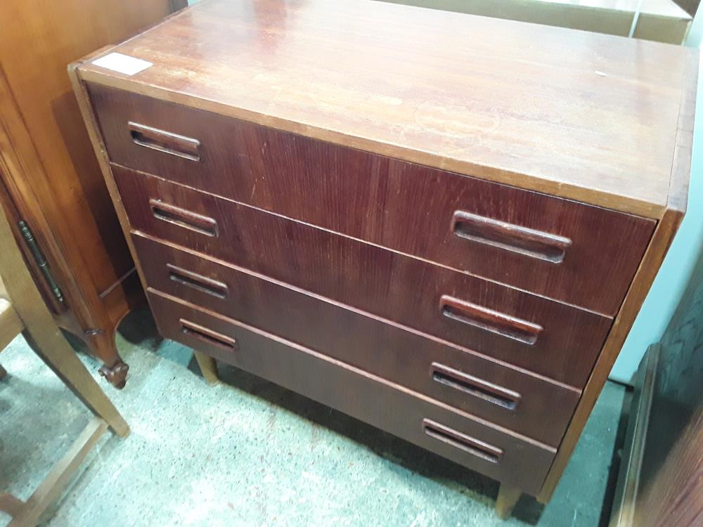 COMMODE  VINTAGE PLATEAU TACHE ET DEFAUT COTE 4 TIROIRS TEINTE ACAJOU 
