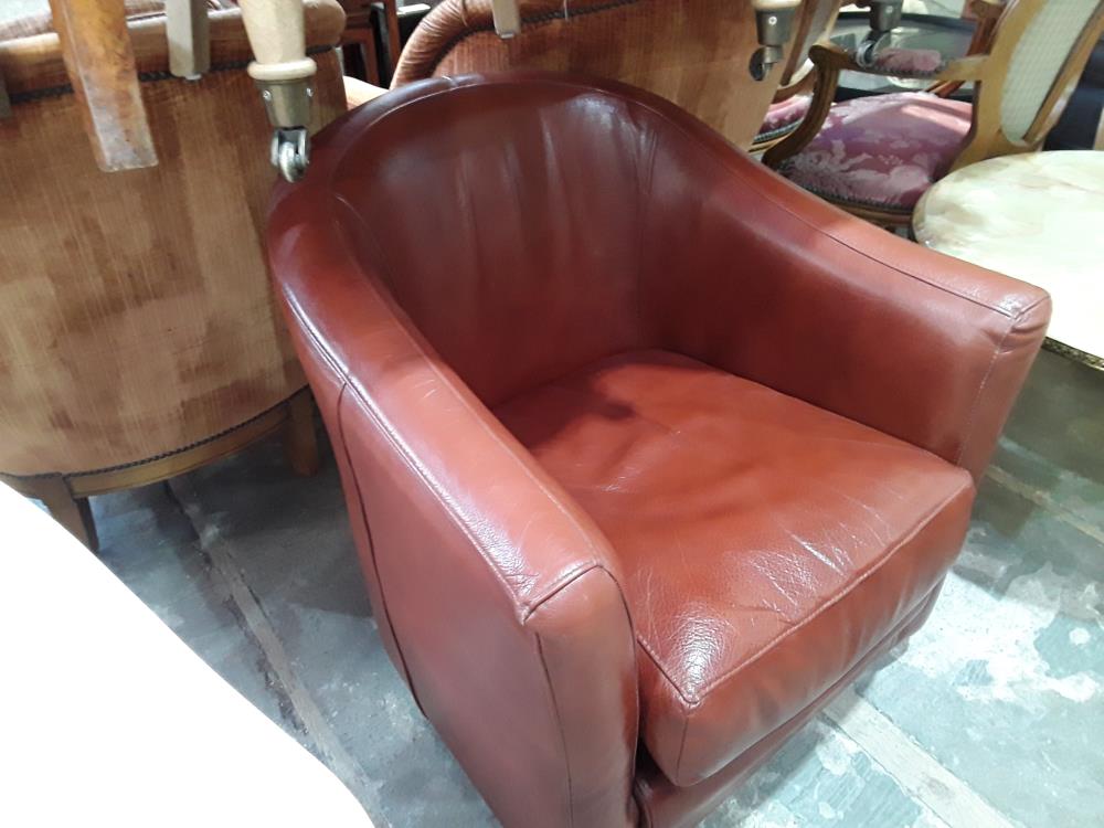 FAUTEUIL ENVELOPPANT CUIR MARRON CROZATIER