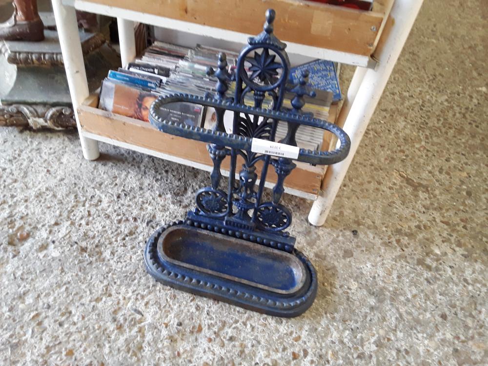 PORTE PARAPLUIES FONTE BLEU ANCIEN 