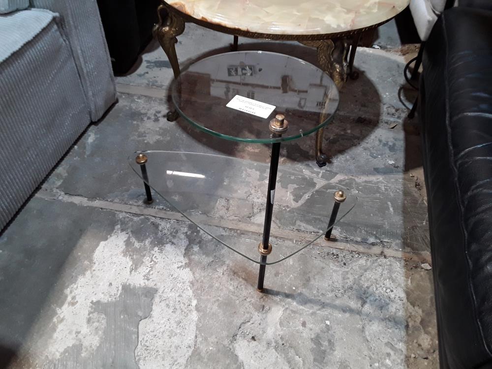 BOUT DE CANAPE 2 PLATEAUX VERRE ROND ET TRIANGULAIRE AN 50