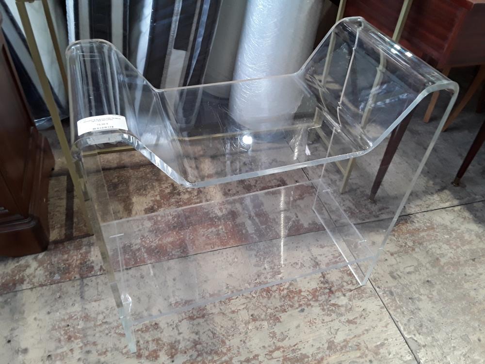DESSERTE PLEXIGLASS 75/39CM PETITES RAYURES
