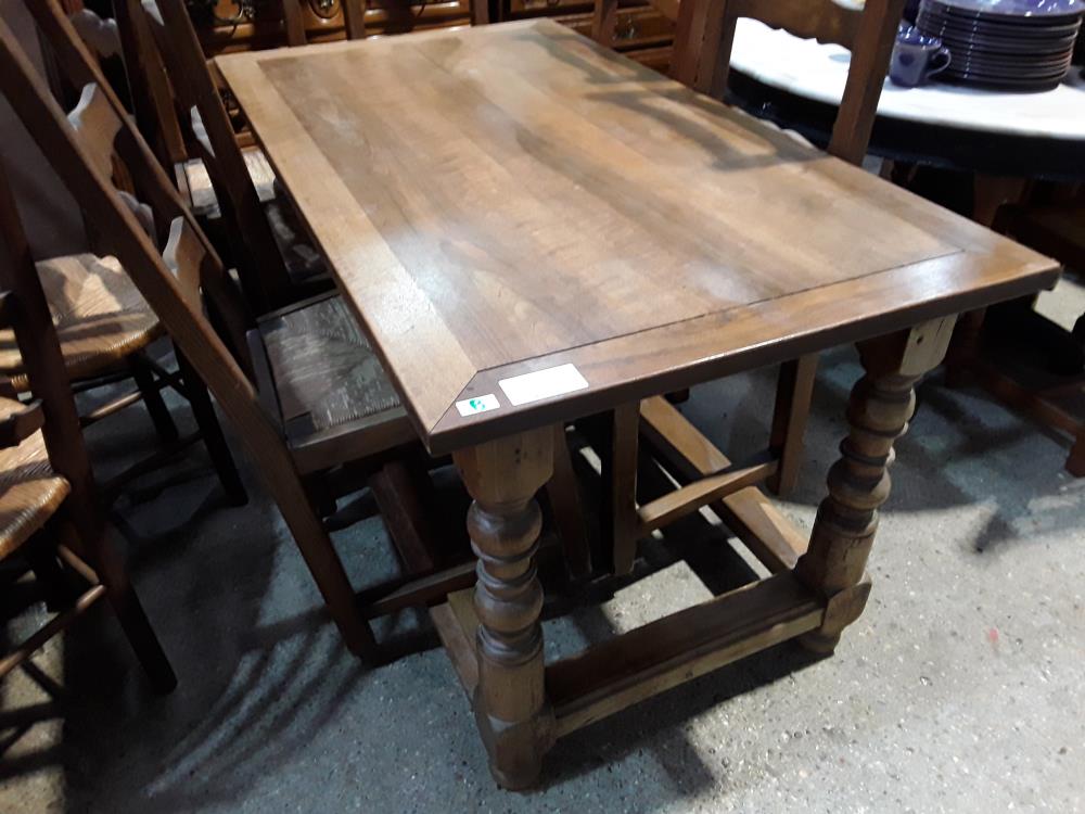 TABLE RECT CHENE 75X140 PIEDS ENTRETOISES AVEC DEFAUTS