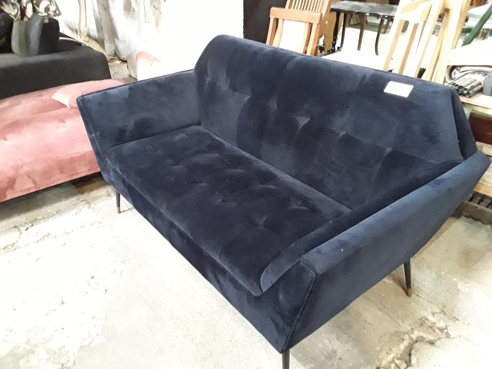 CANAPE FIXE 2 PLACES  VELOURS BLEU CAPITONNE