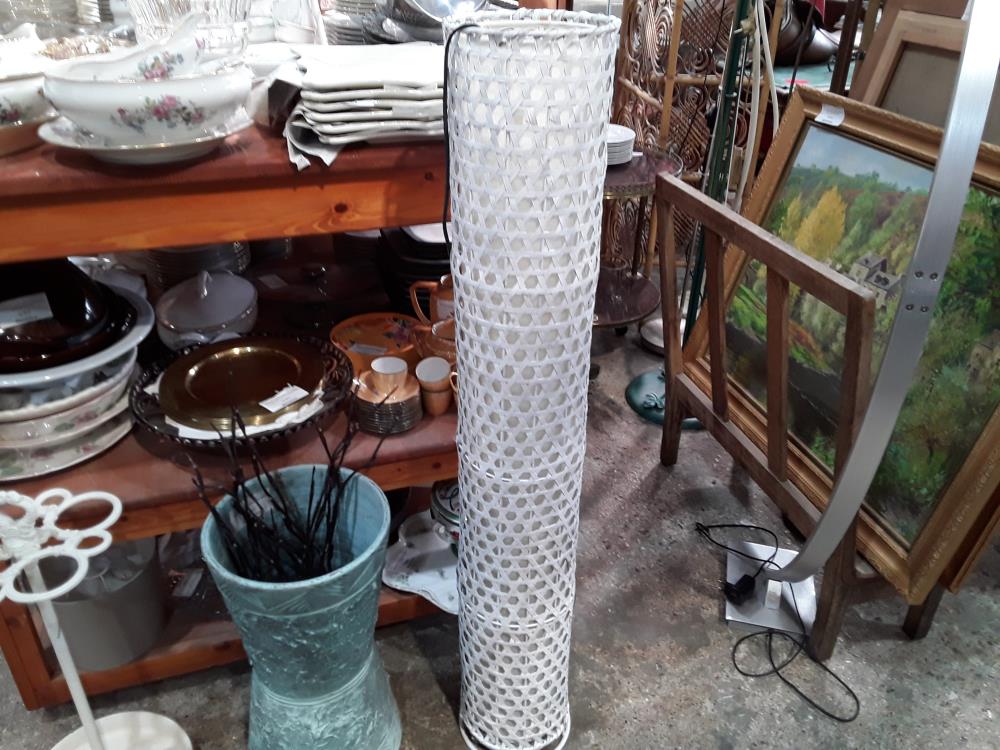 LAMPADAIRE CYL TRESSE BLANC 120CM AVEC DEFAUT