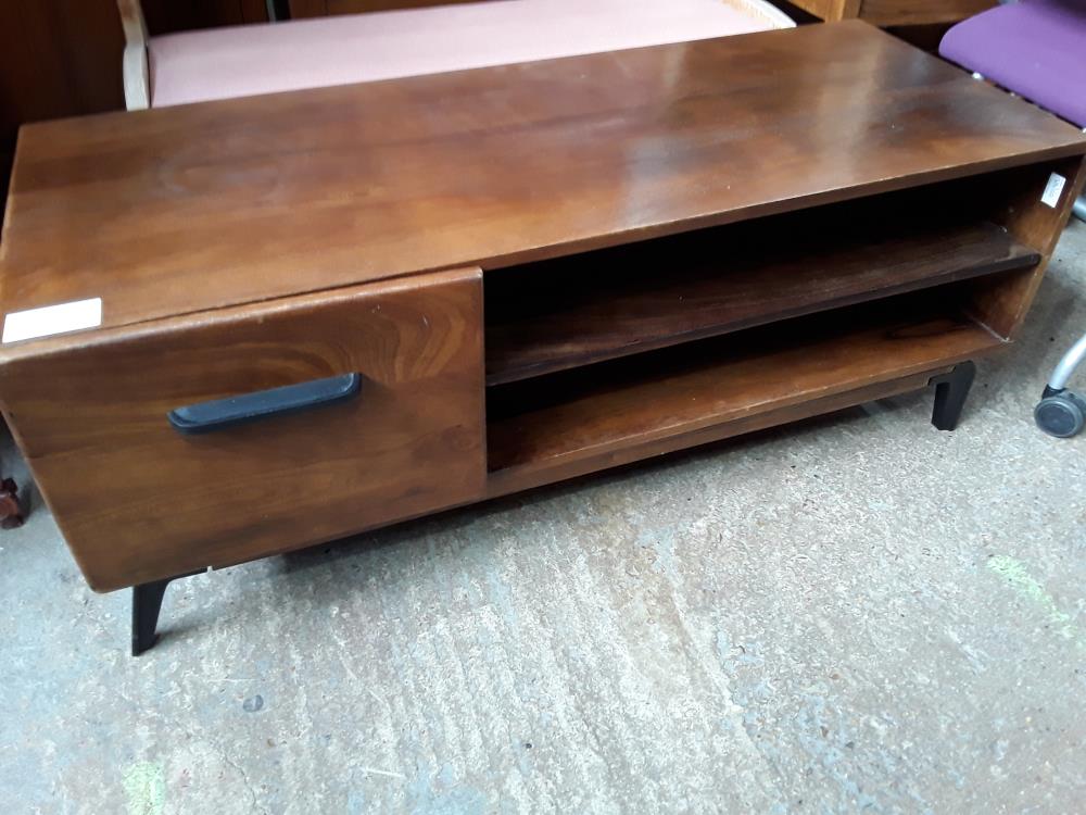 MEUBLE TV MANGUIER 1P 2 NICHE 120CMX50 PIED NOIR