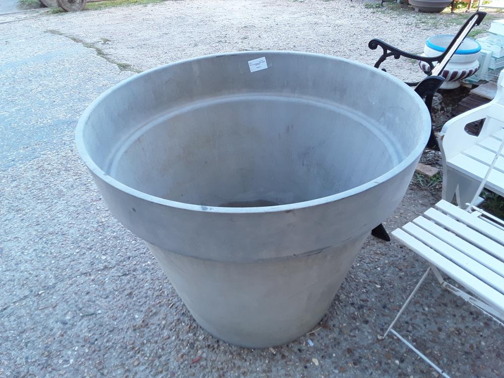 POT DE FLEUR ROND GEANT RESINE GRIS 98CM 