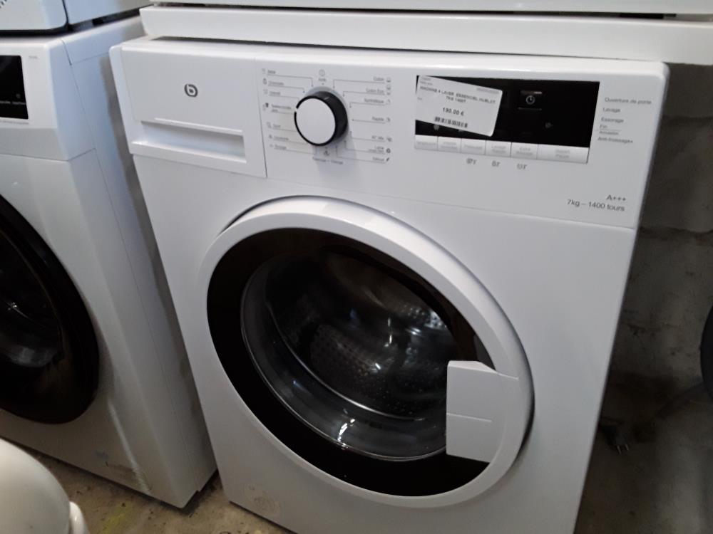 MACHINE A LAVER  ESSENCIEL HUBLOT 7KG 1400T