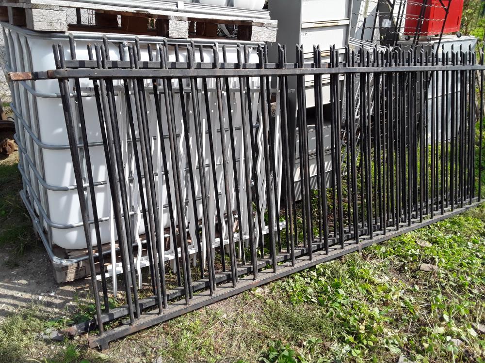 LOT DE 4 GRILLES DROITES 3M FER PLEIN
