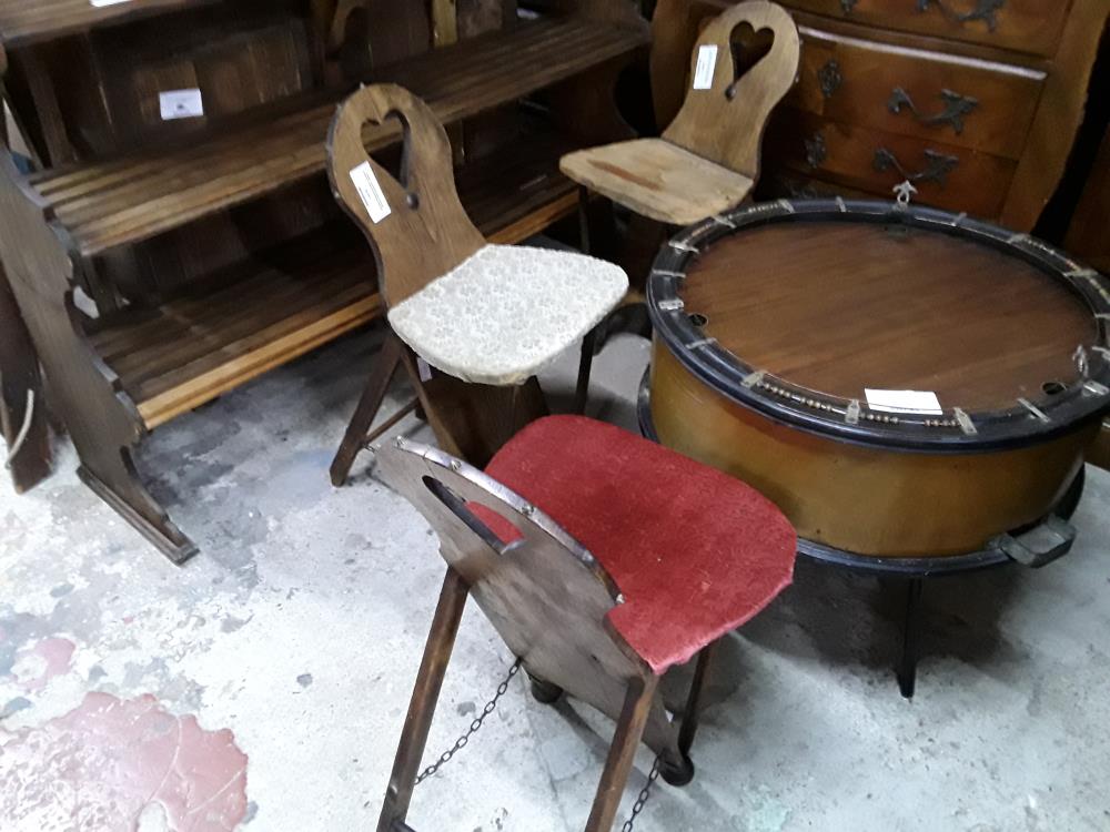 CHAISE A ENTRETOISE CHAINES DOSSIER COEUR ANCIENNE ASSISE A REVOIR