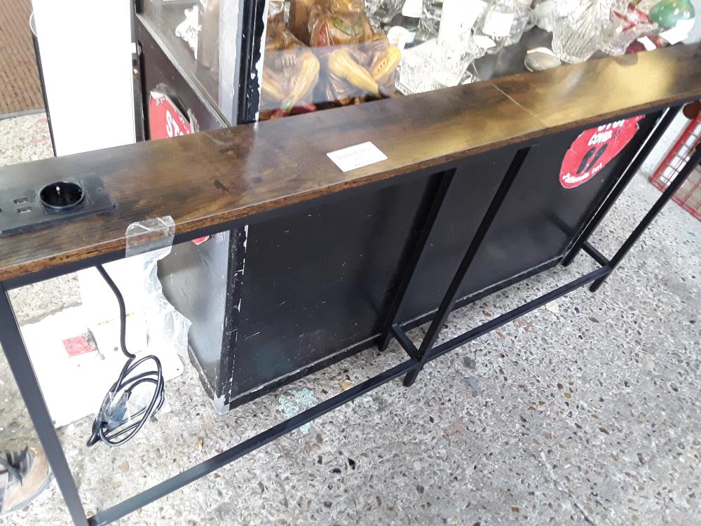 CONSOLE 160CM  AVEC PRISE ELECT 2 USB PIED FER NOIR PLATEAU BOIS