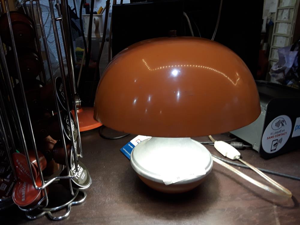 LAMPE CHAMPIGNON TOLE ORANGE ET ALU ANNEE 70