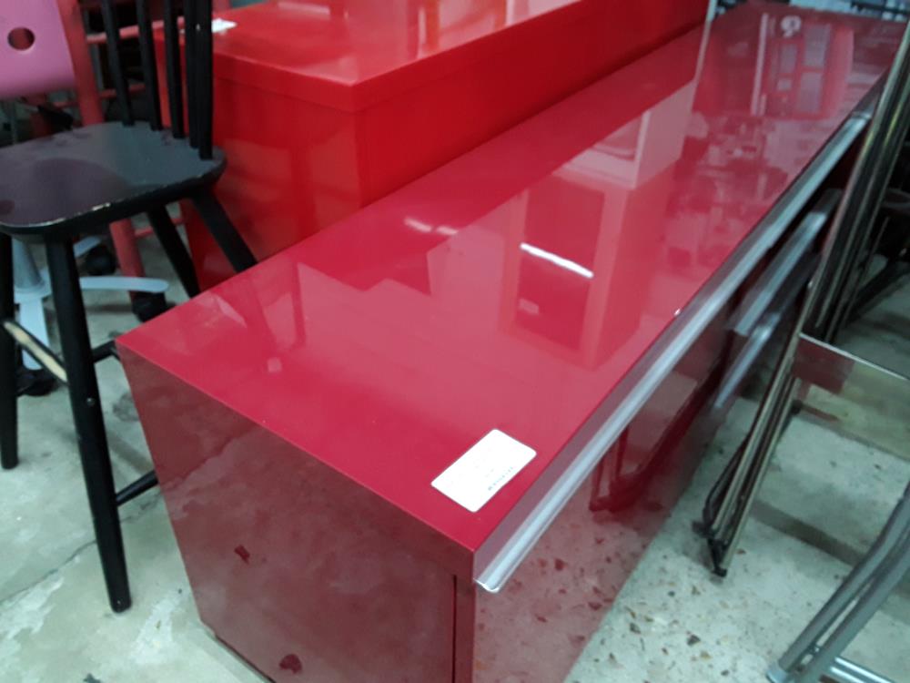 MEUBLE BAS LAQUE ROUGE BESTA IKEA 2T 3 ABATTANTS