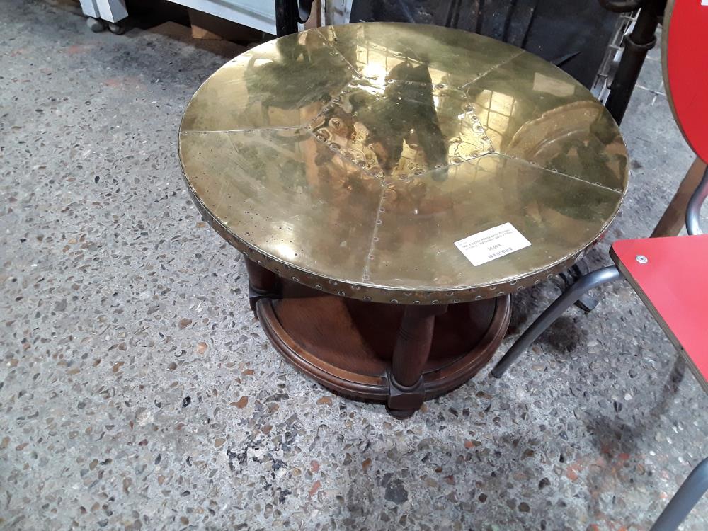 TABLE BASSE RONDE 60CM PLATEAU LAITON ET PIETEMENT BOIS 4 PIEDS