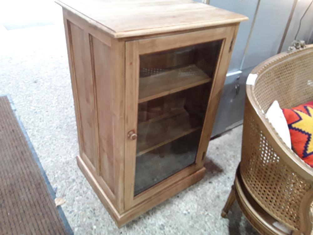 MEUBLE BOIS EXO BIFACE 9T 1P VITREE 