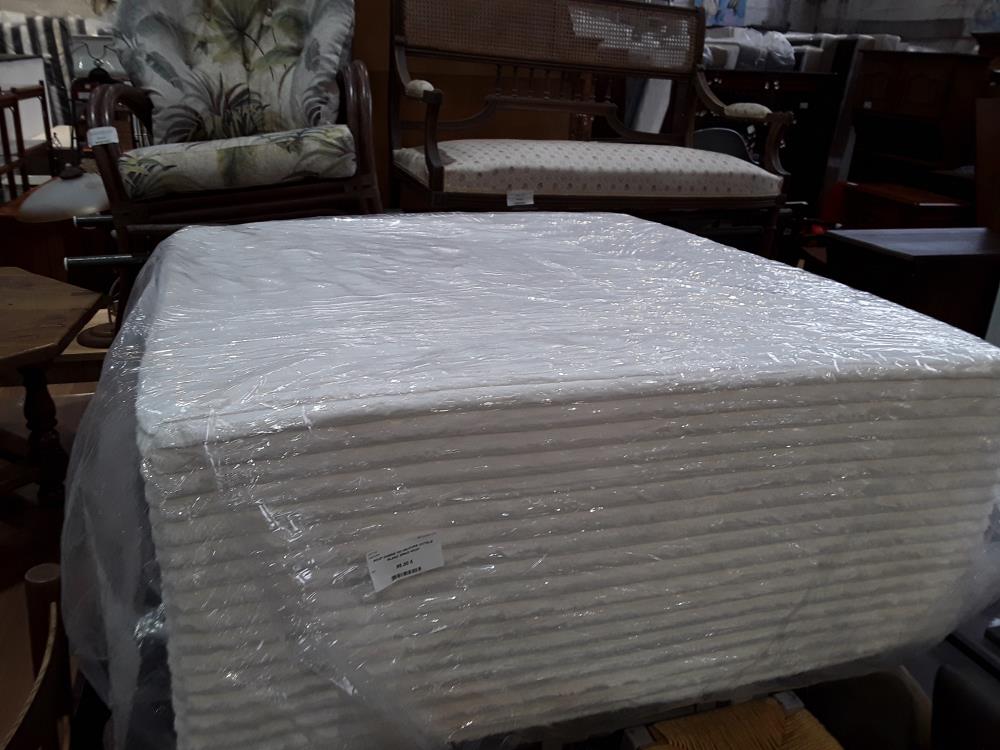 POUF CARRE 1M VELOURS COTELE BLANC EPAIS 40CM