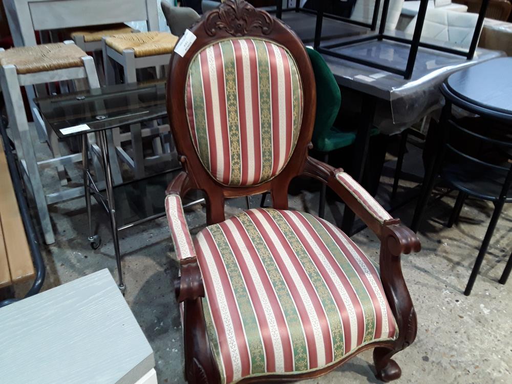 FAUTEUIL DE STYLE LP TISSU RAYE LEGERE AUREOLE