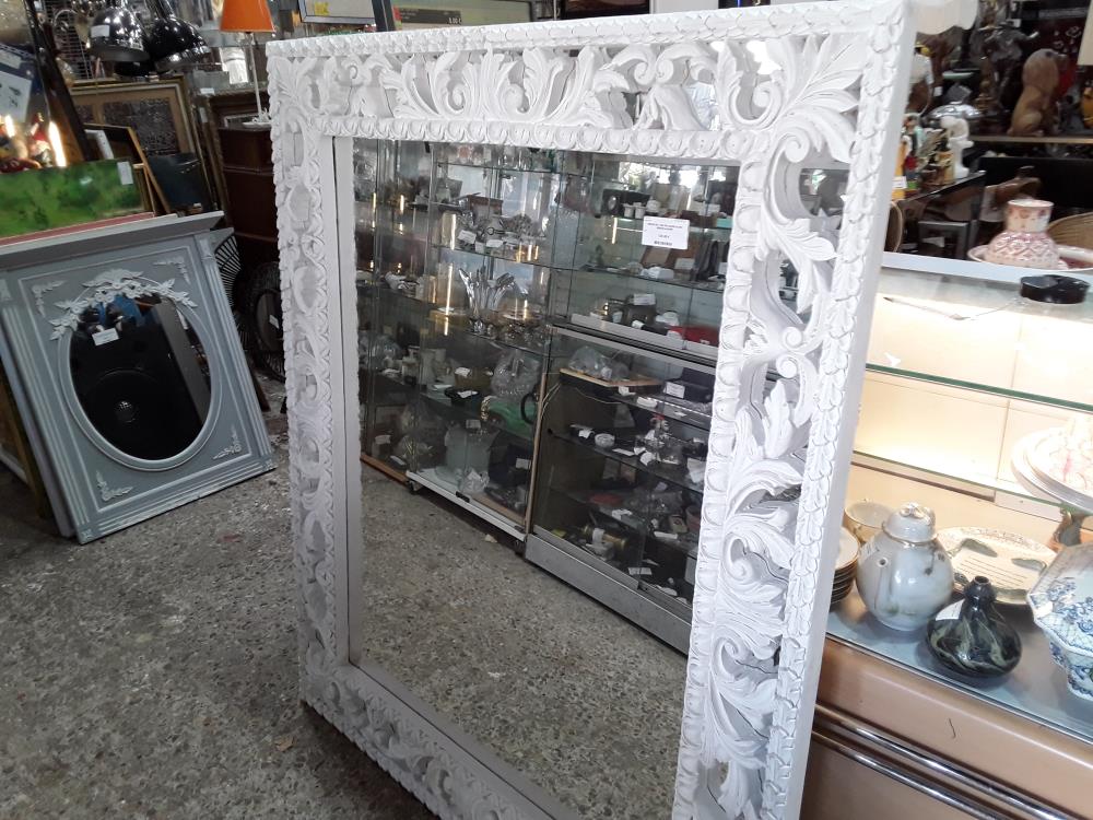 MIROIR SIA 130X155 CADRE BLANC RESINE AJOURE