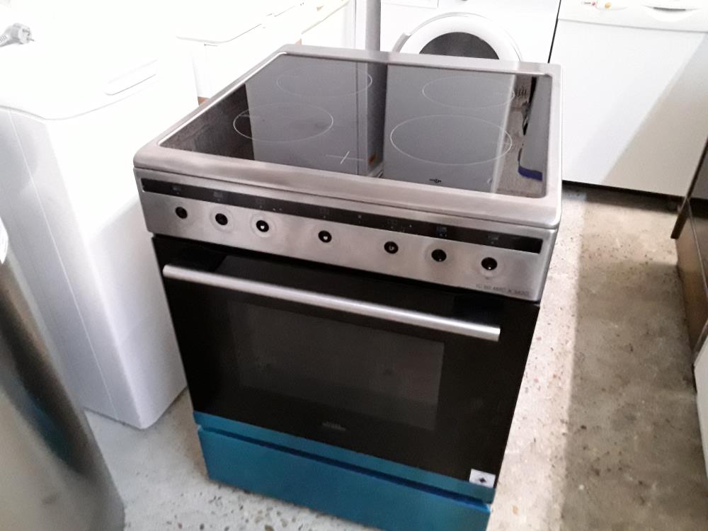 CUISINIERE 4 FEUX INDUCTION VALBERG FOUR PYROLYSE