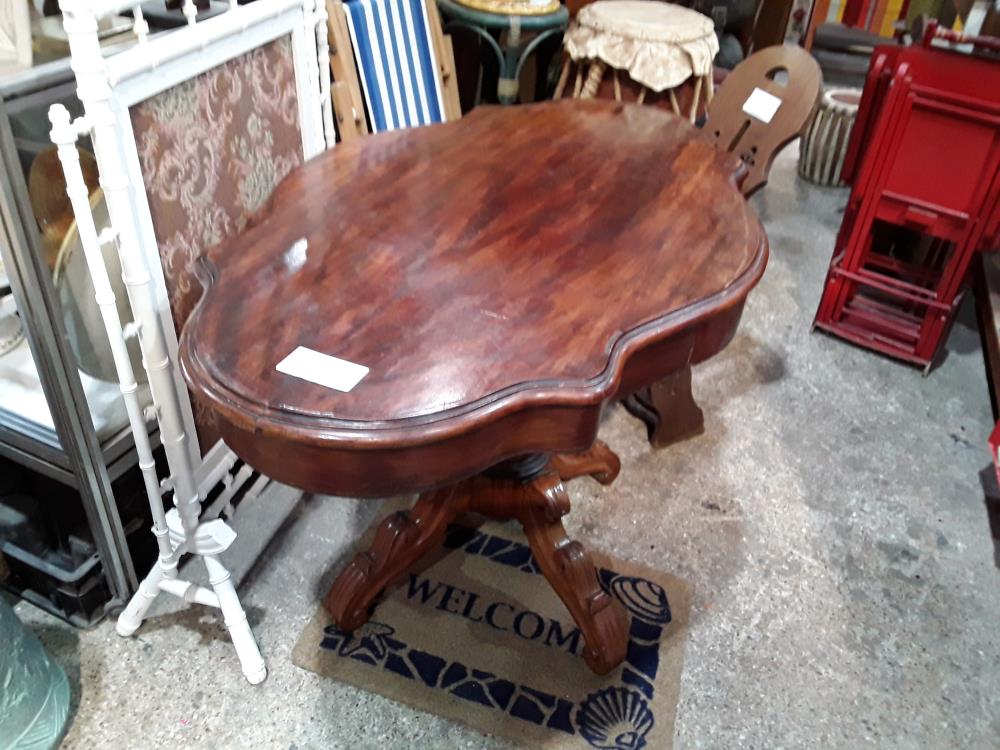 TABLE VIOLON PLACAGE A VEC DEFAUTS ACAJOU 2T
