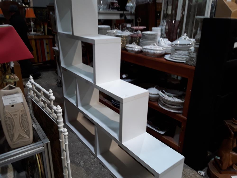 ETAGERE BLANCHE ESCALIER GM 8 CASES