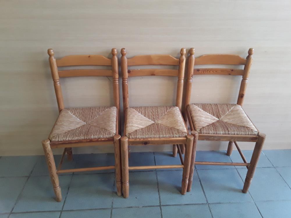 LOT 3 CHAISES PAILLEES 