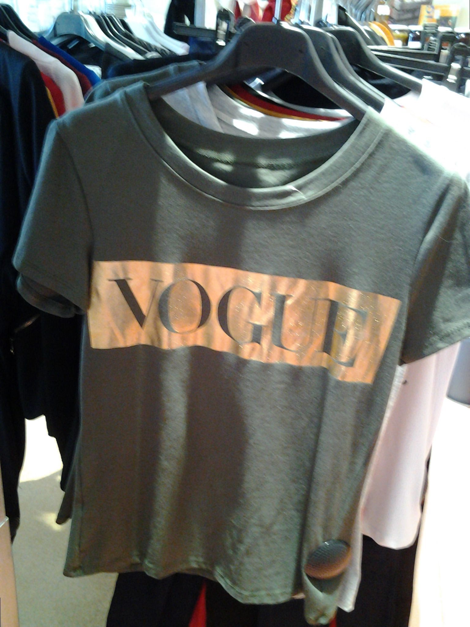 T-SHIRT VOGUE