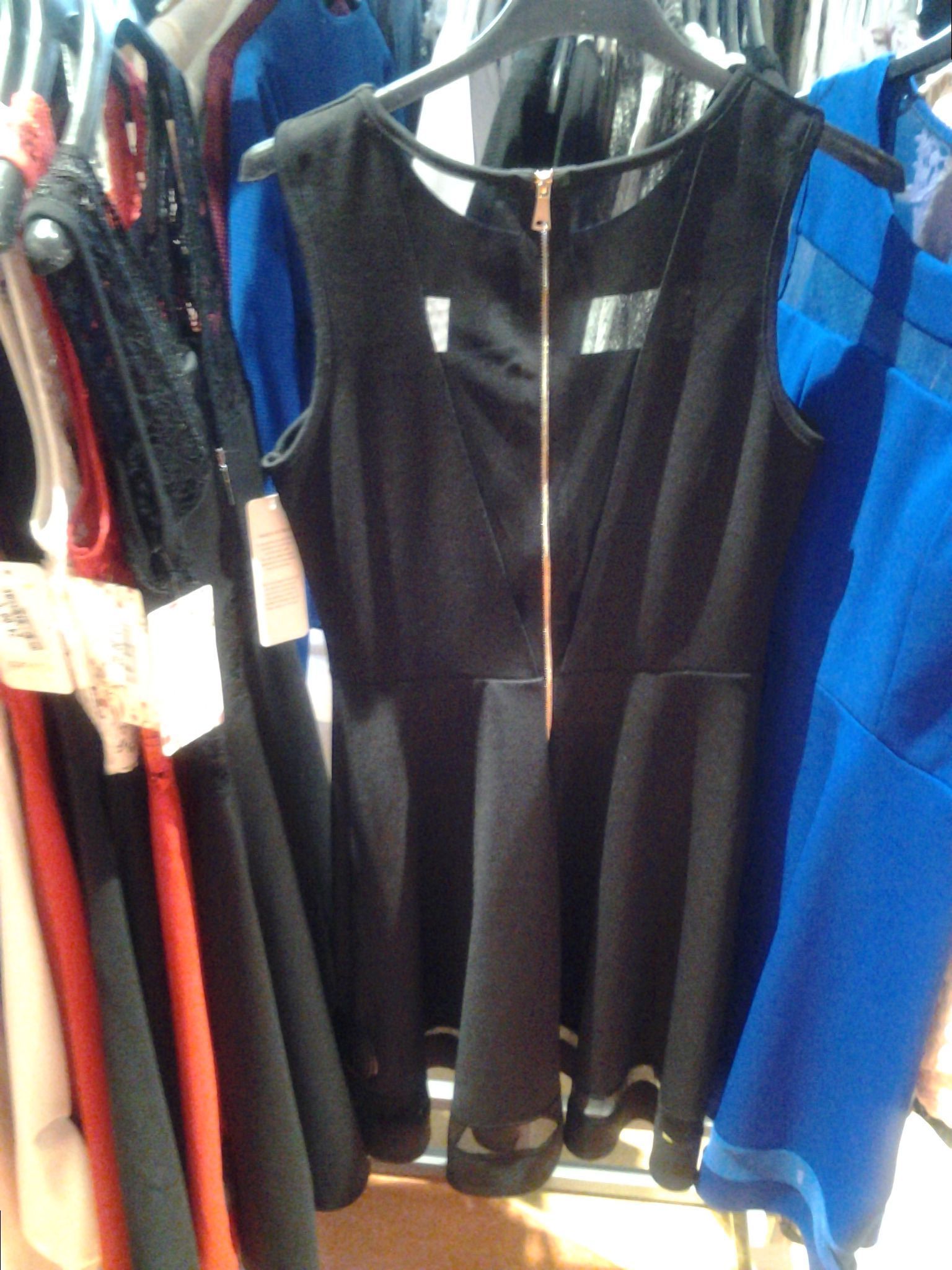 ROBE TAILLE UNIQUE NOIR