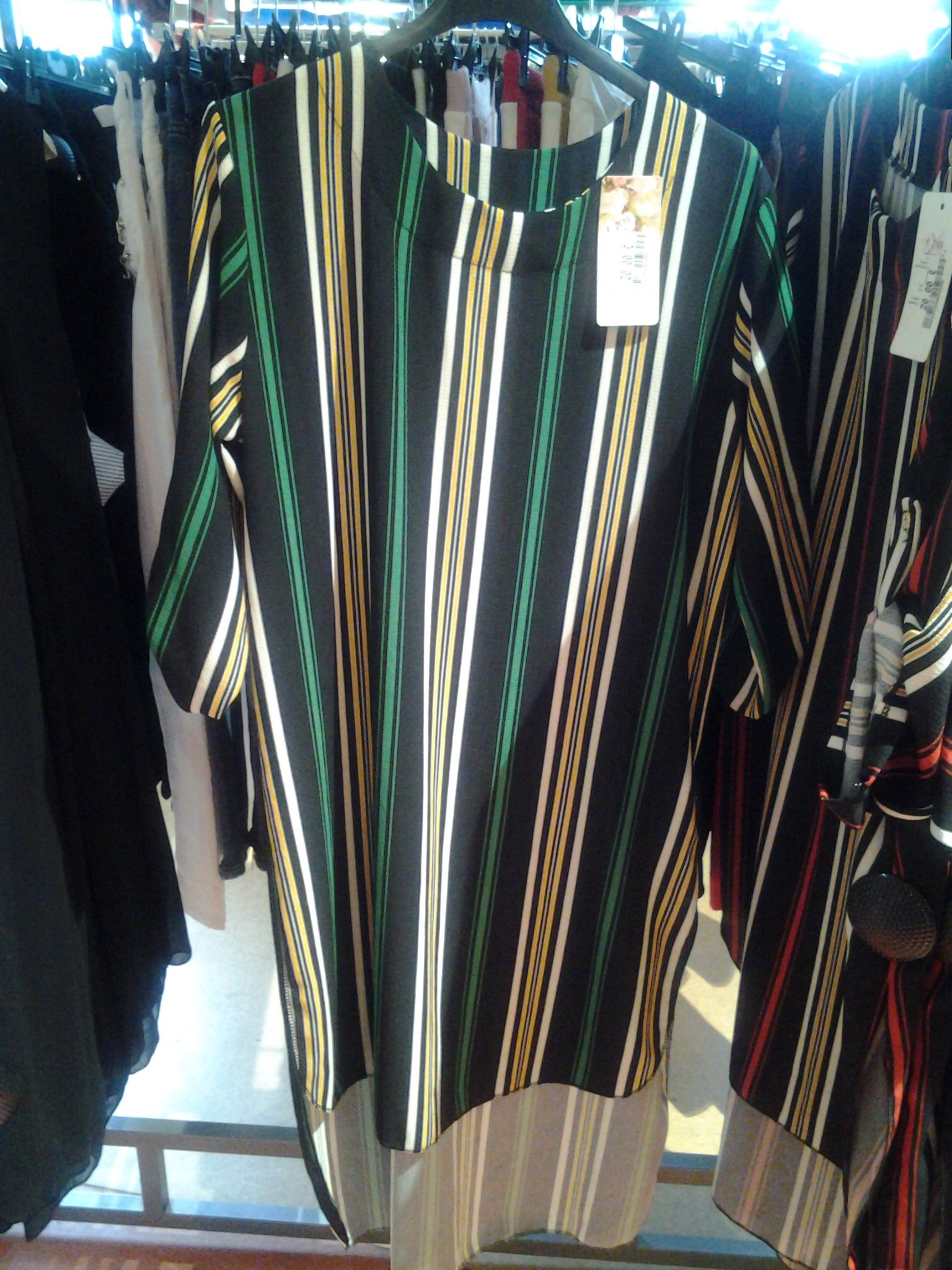 TUNIQUE NEUF TAILLE UNIQUE VERTNOIR