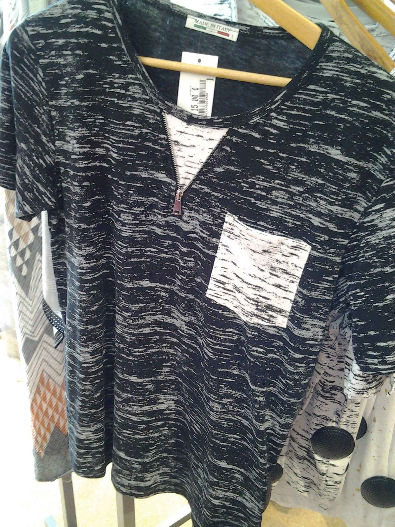 T-SHIRT NEUF NOIR BLANC L