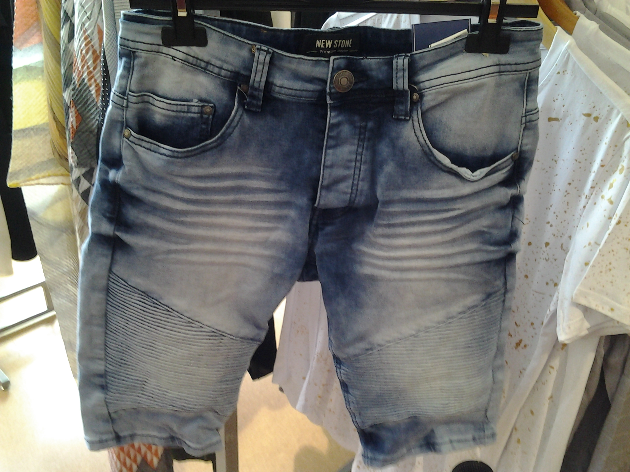 SHORT NEUF JEAN COURT TAILLE 30