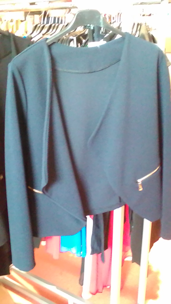 VESTE NEUF BLEU MARINE TAILLE UNIQUE