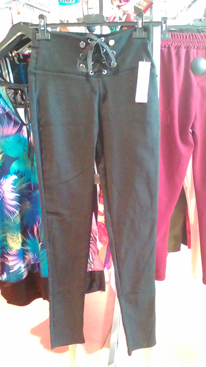 PANTALON NOIR TAILLE M/L