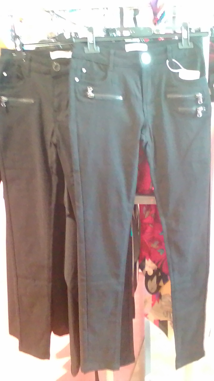 PANTALON NOIR TAILLE L ET XL 