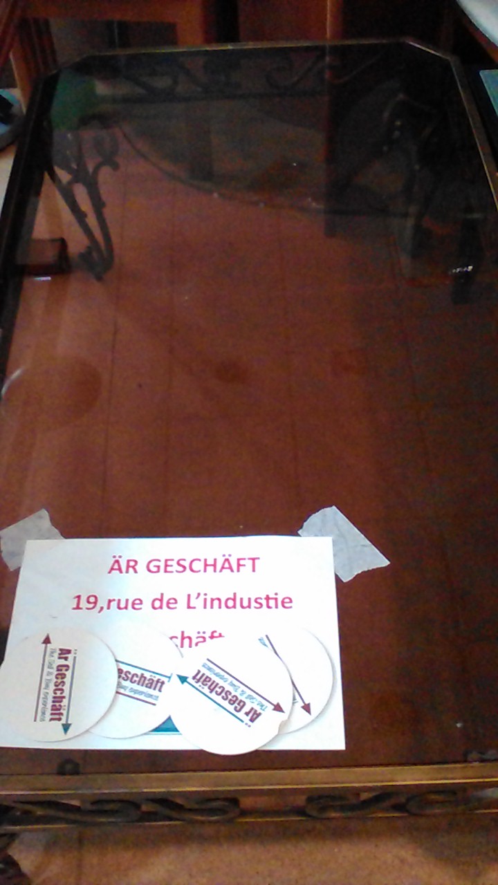 TABLE VERRE BRUN FONCÉ