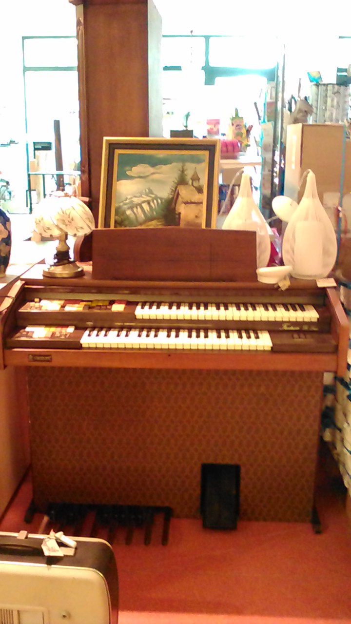 ANCIENNE OERGUE VISCOUNT