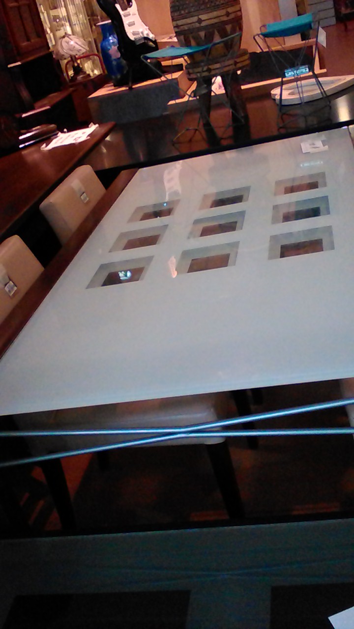 TABLE DESIGNE EN VERRE AVEC RALLONGE