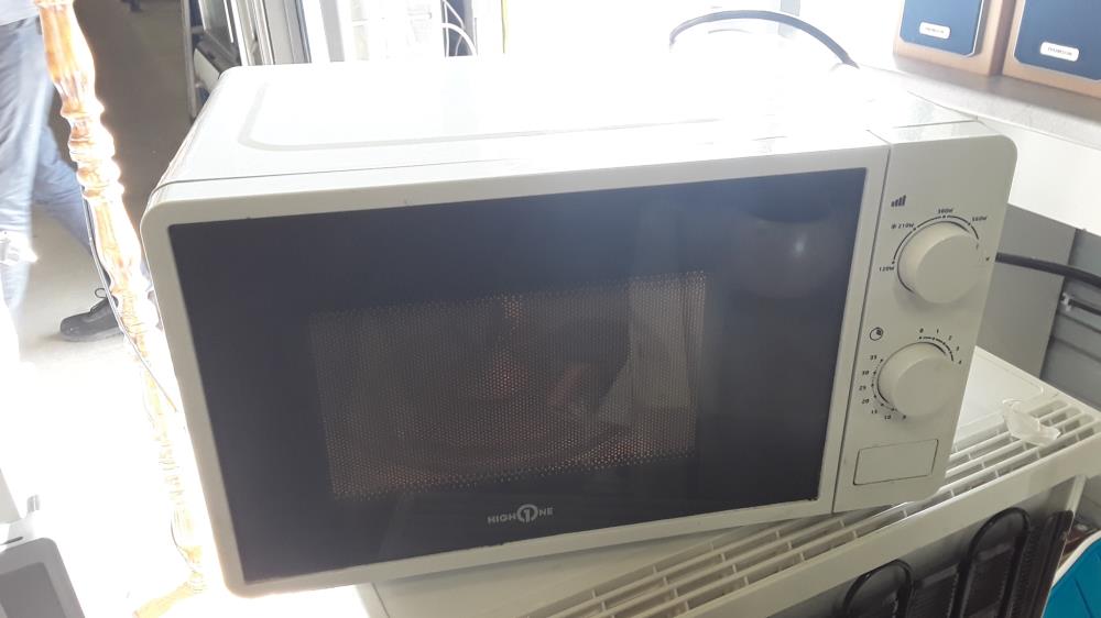 MICRO ONDES HIGH ONE
