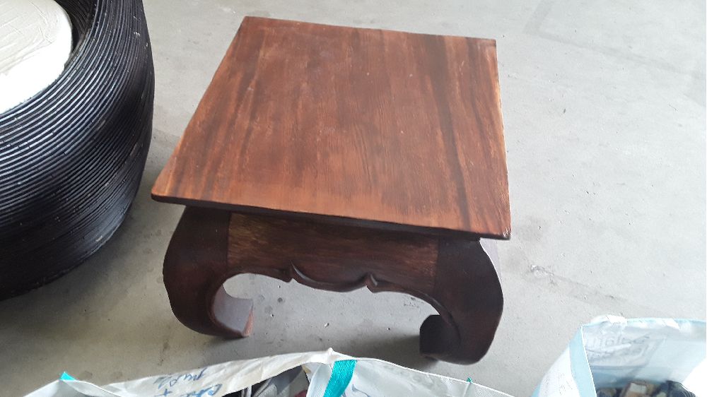 TABLE BASSE CARREE STYLE OPIUM 