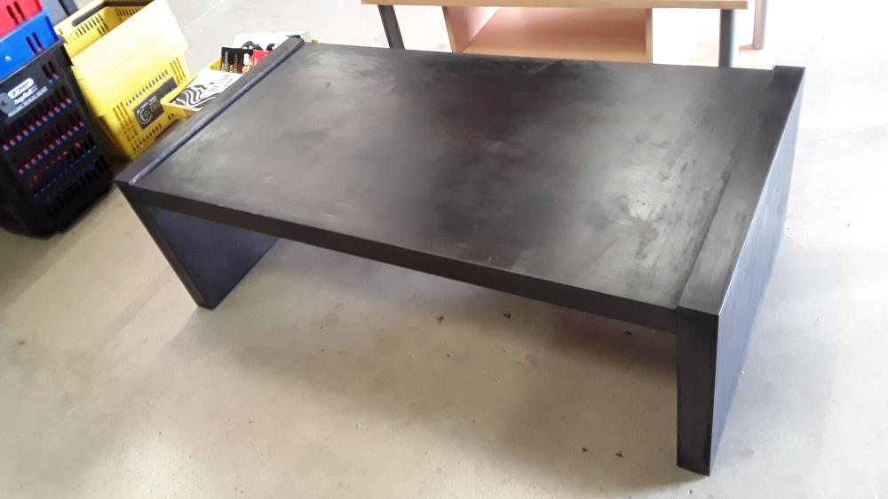 TABLE BASSE 118X59