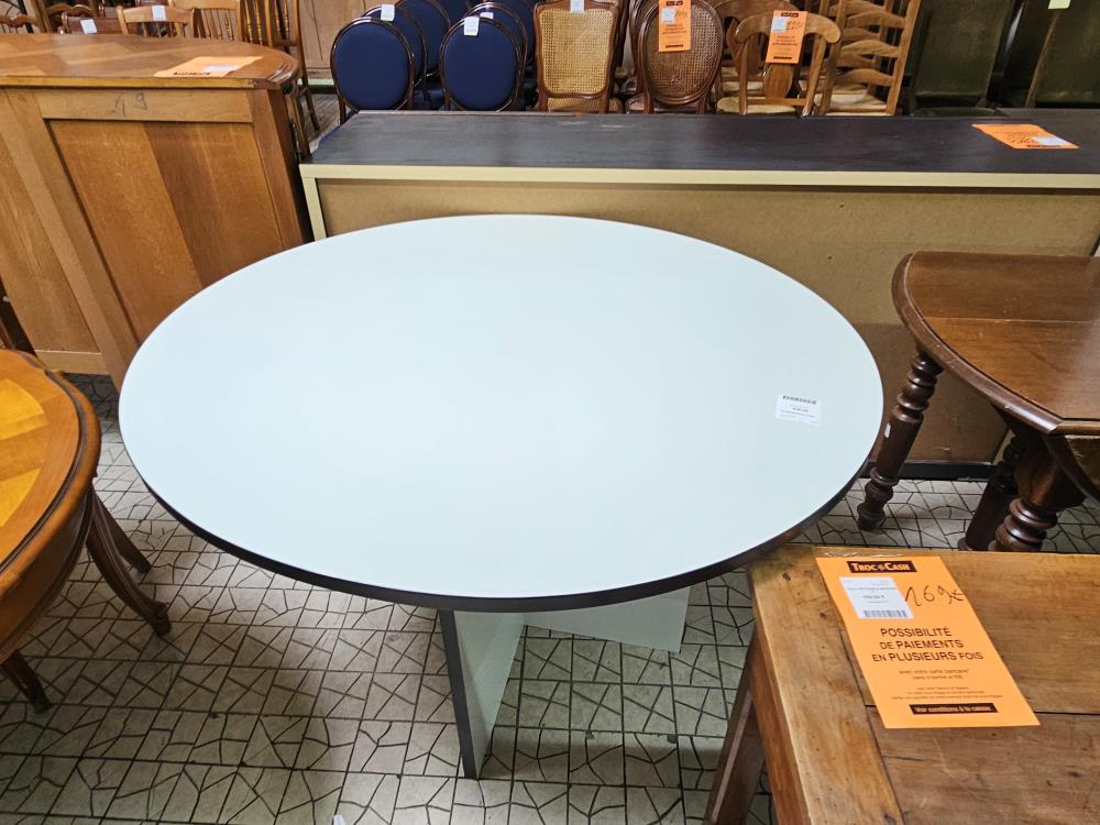 TABLE OVALE BLANCHE