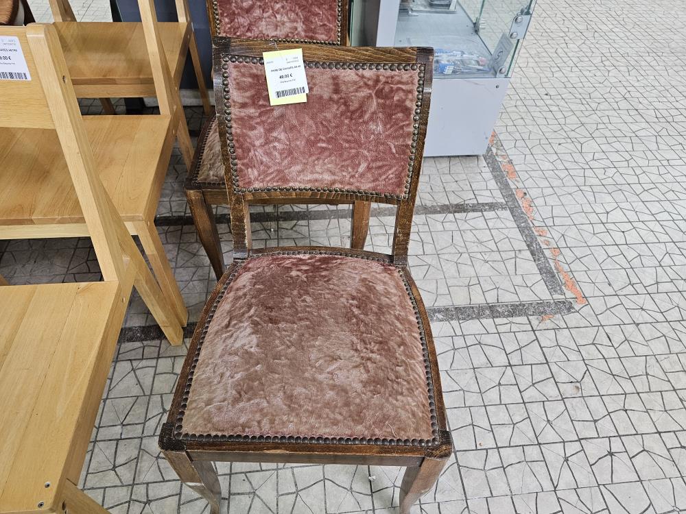 PAIRE DE CHAISES AN 40