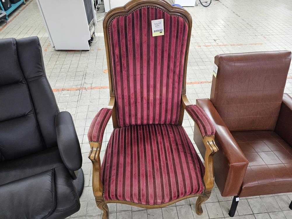 FAUTEUIL VOLTAIRE VELOURS ROUGE