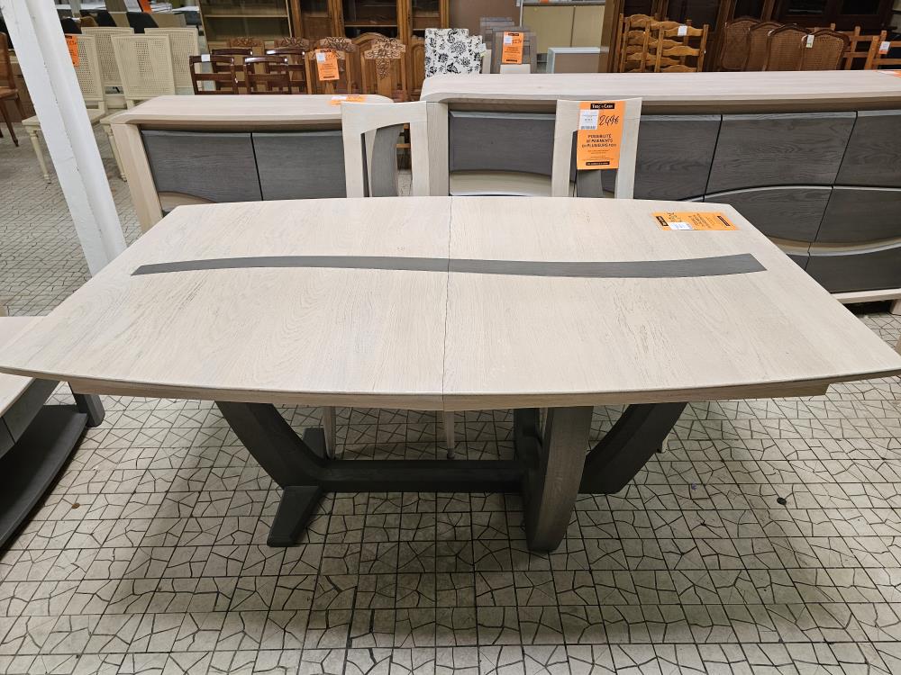 TABLE CHENE MASSIF + 1 ALL PORTEFEUILLE