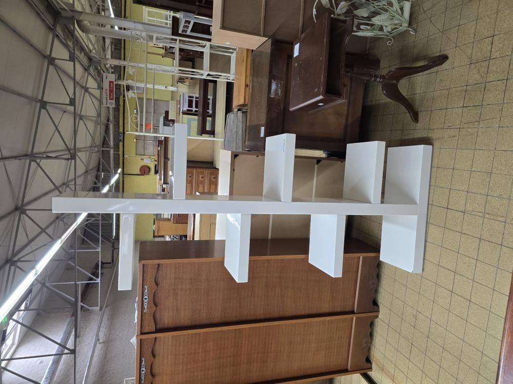 ETAGERE LAQUÉE BLANCHE