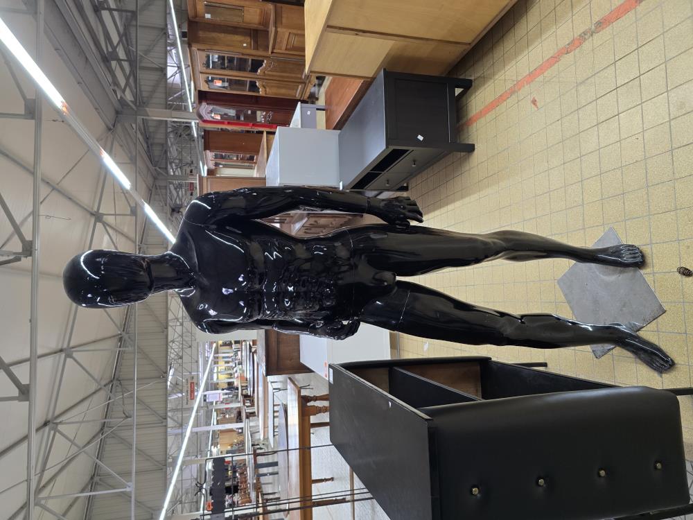 MANNEQUIN NOIRE