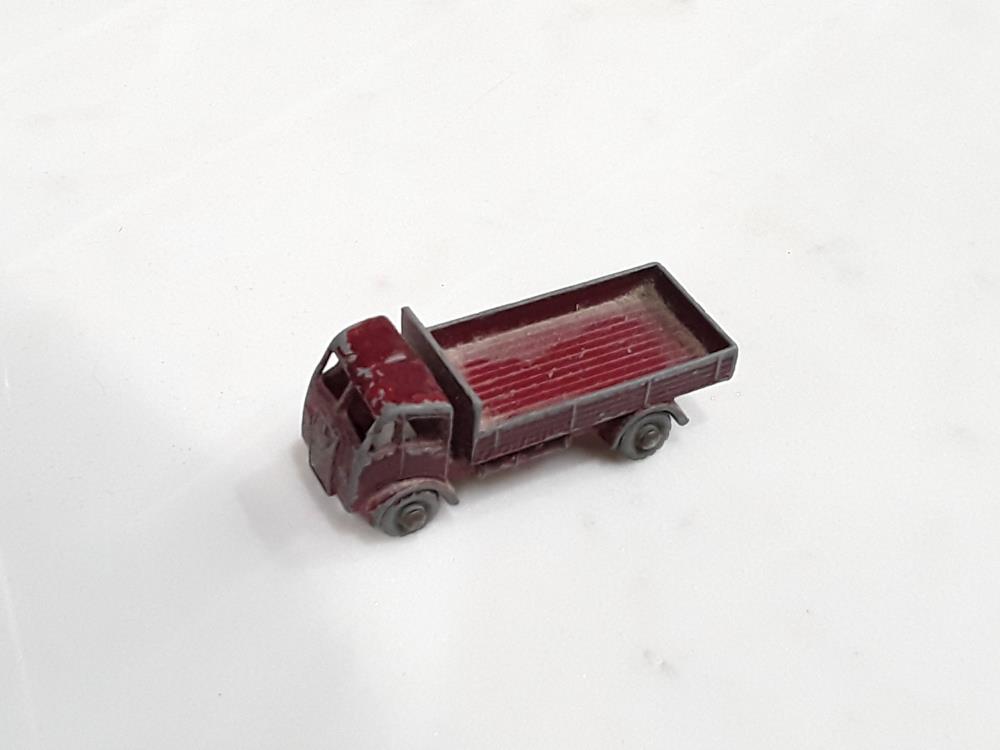 CAMION BENNE ROUGE MATCHBOX LESNEY MADE IN UK 